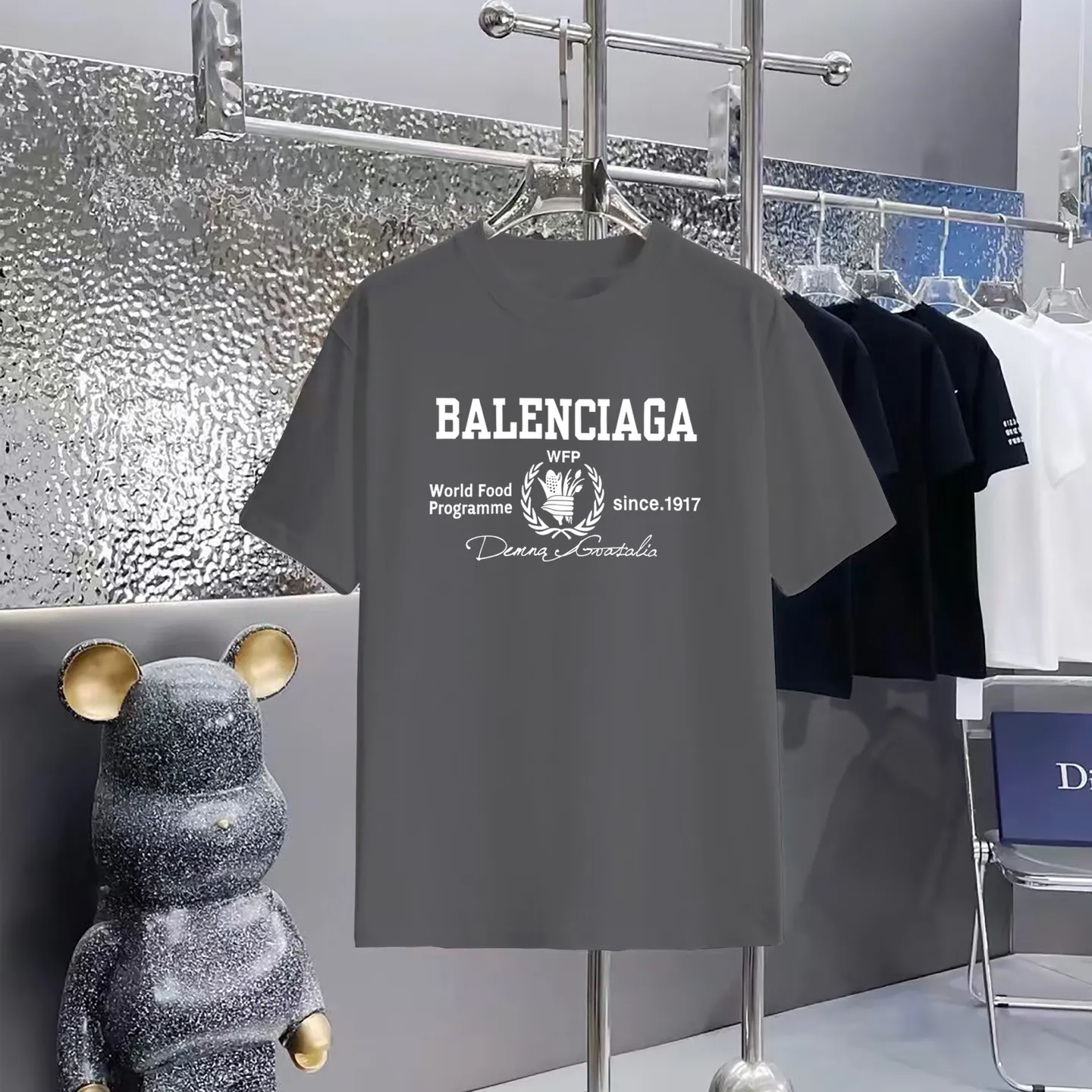 Balenciaga T 1:1 300 1×1 Same Style logo OS 200 ：Black，White， ，Red， Gray Size：XS-L